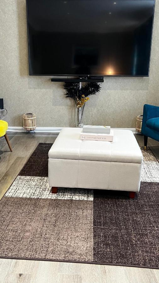 בילריקי Cheerful 3 Bedroom Townhouse With Free Parking. מראה חיצוני תמונה